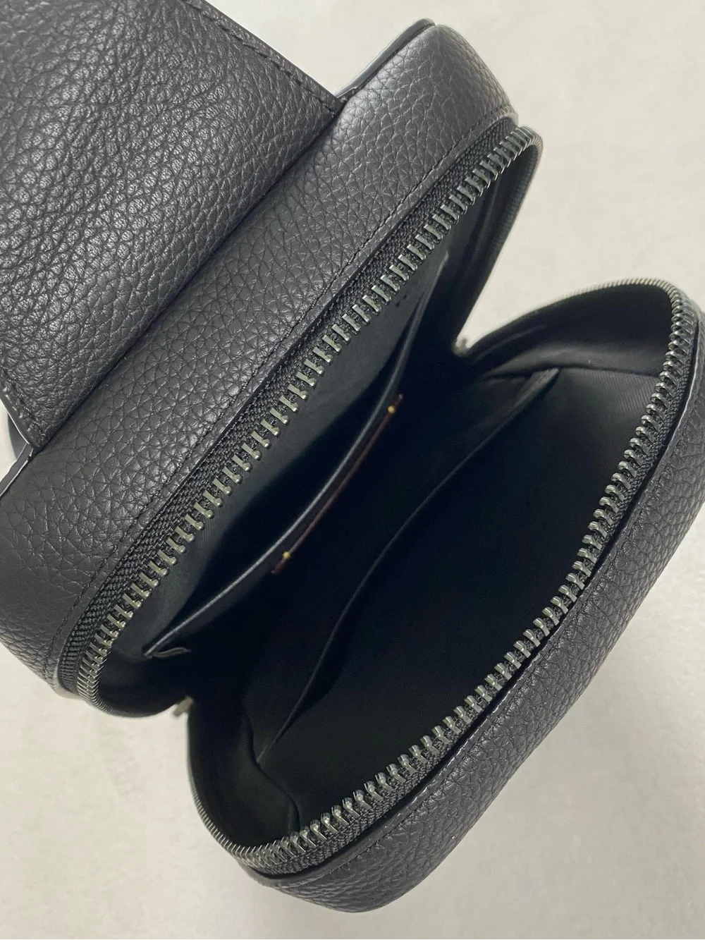 Coach Gotham Pack Shoulder/Crossbody Sling Bag | Black